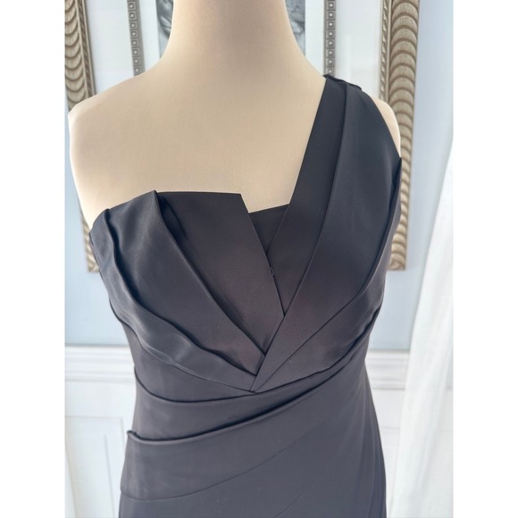 Jessica Simpson Black One Shoulder Ruched Column Gown Size 4 Formal Maxi Dress - Picture 2 of 7